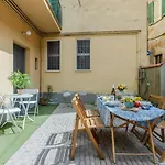 아파트 Tuttomondo Flat With Private Courtyard 피사