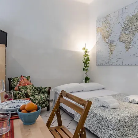 Tuttomondo Flat With Private Courtyard 아파트